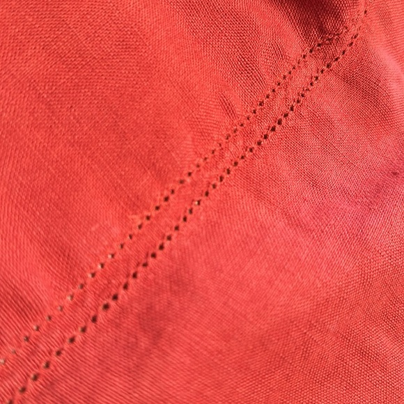 Williams Sonoma 100% linen hemstitch tablecloth terracotta 66x102 rust color - Picture 3 of 3